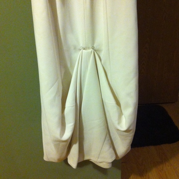 Wedding dress - Picture 4 of 4