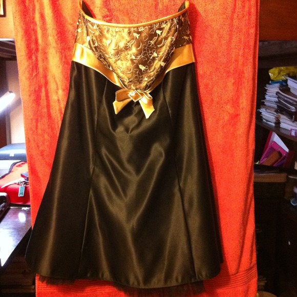 Dress, cocktail - Picture 1 of 4