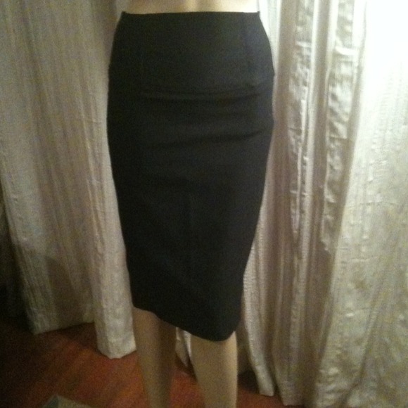 ♦♦SOLD♦♦Black Stretch Pencil Skirt