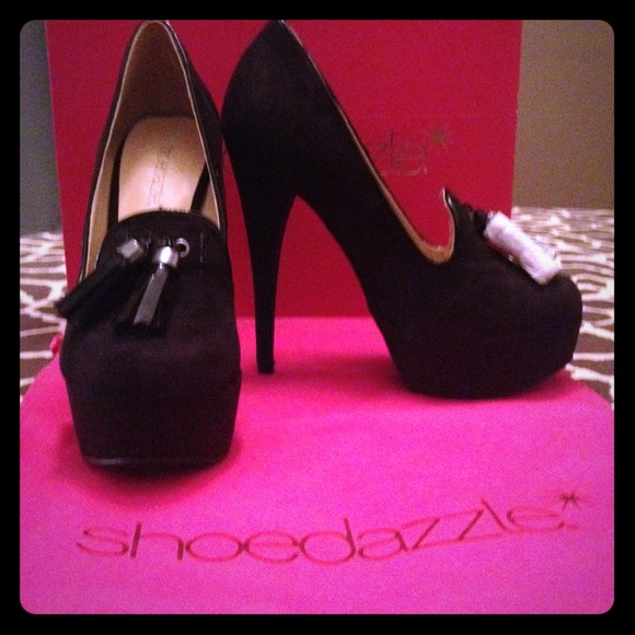 Brand new black heels