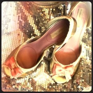 Mary Jane gold and pink!🎀make me an offer