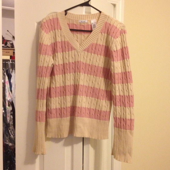 Adorable Liz and co sweater... Worn twice
