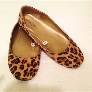 Leopard print ballet flats