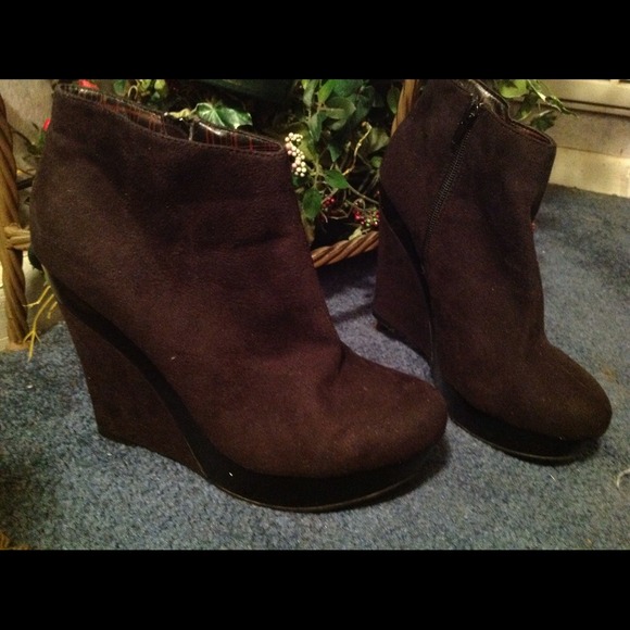 Black wedge heel boots size 9M