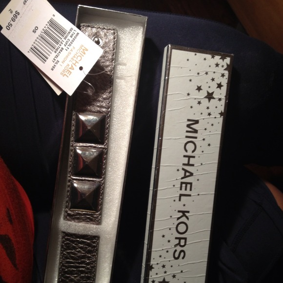 Michael traded @wahlen