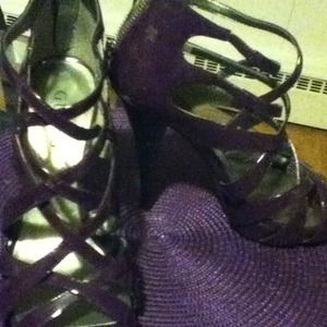Guess heels