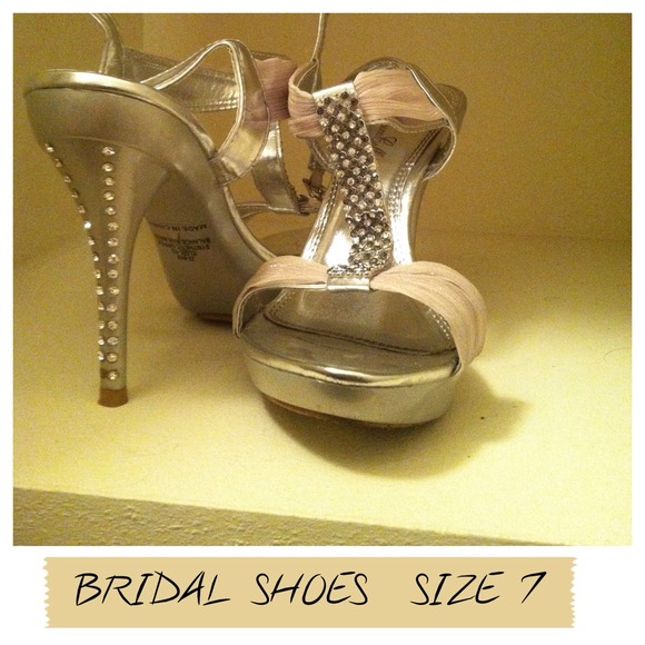 Formal shoes with beautiful stones.