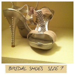 Formal shoes with beautiful stones.