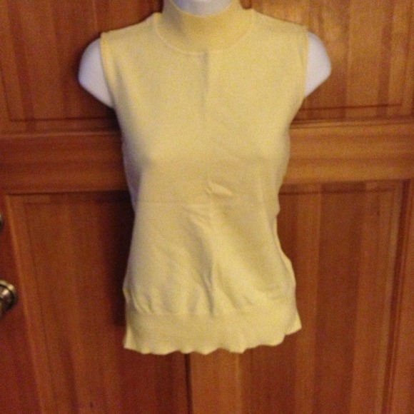 🔴 Yellow Mock Neck Tank