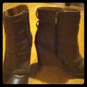 Brown wedge boots