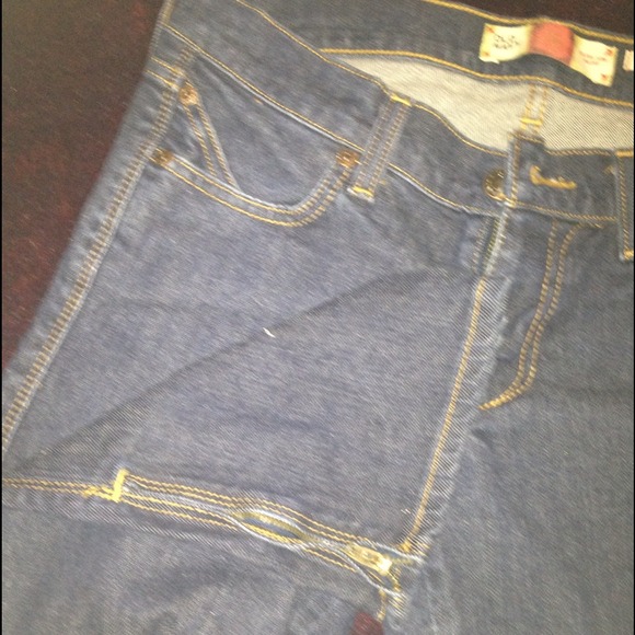 👖Old Navy Denim Capris👖 - Picture 2 of 4