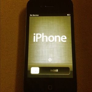 📱Apple iPhone 4 📱🎊Offers Welcome🎊