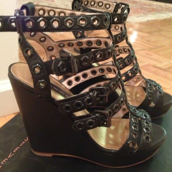 🎀Black wedges🎀 - Picture 2 of 2