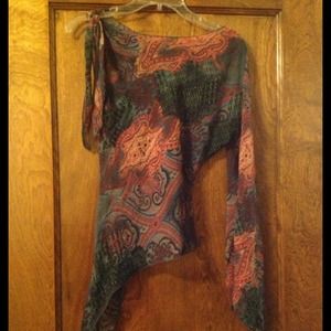 🔴🔴Traded🔴🔴Sheer Paisley Asymmetrical Top