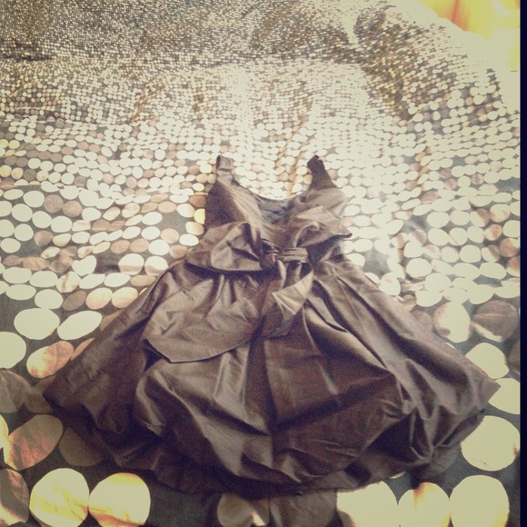 ⛔️SOLD⛔️Vera Wang bubble dress