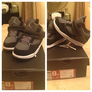 Jordan sz(8) ((((SOLD))))))