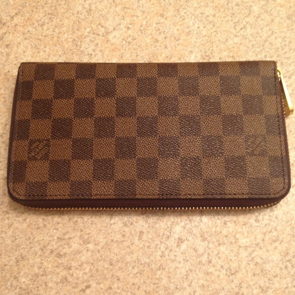 Faux Louis Vuitton wallet