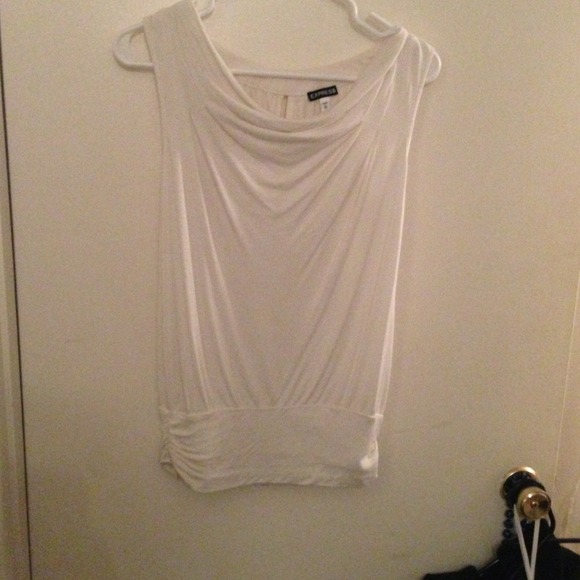 ⛔Sold ⛔** White basic express shirt