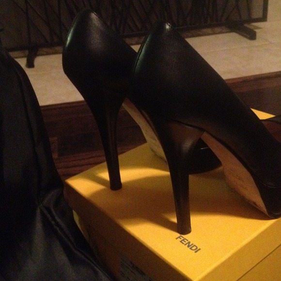 SOLD--100% Authentic FENDI Logo platform pumps - Picture 4 of 4