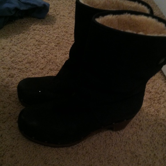 Ugg boots Authentic!  REDUCED!!!!