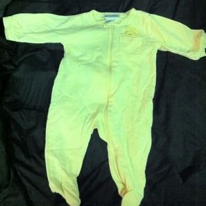 Yellow baby sleeper NWOT 0-3 mo