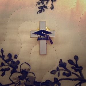 ❌❌❌ SOLD IN BUNDLE Graduation/Faith Pin