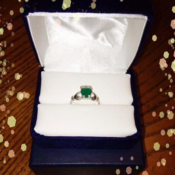 💢TRADED💢Claddagh Ring - Picture 1 of 4