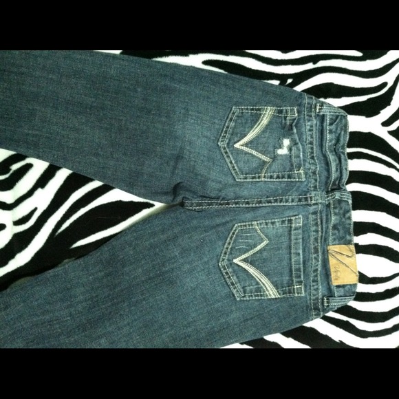 Denim - Picture 2 of 3