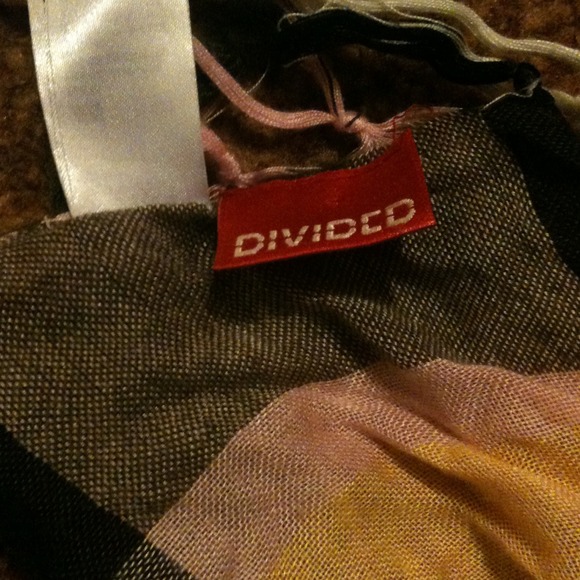 Scarf - Picture 3 of 3