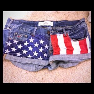 Hollister made Mercia shorts!