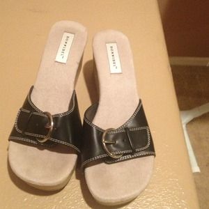 Never been use. Brand new Wedges