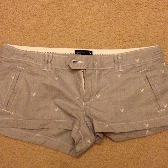 American eagle gray shorts