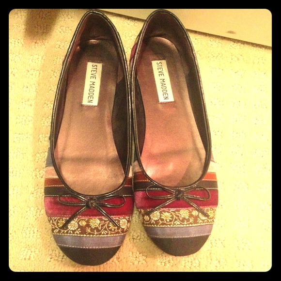 Steve Madden colored flats