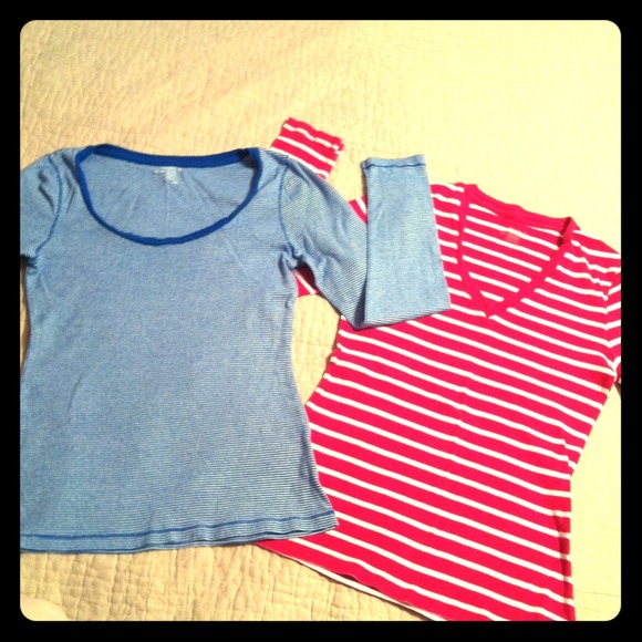 2 long-sleeve knits