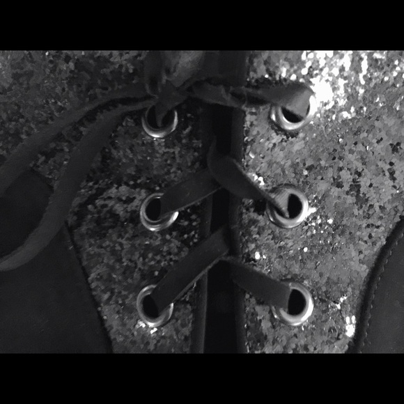 NINA RICCI “UP TO” THE KNEE"BLACK BOOTS - Picture 3 of 4