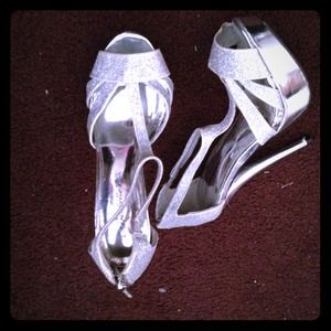 Silver glittered heels great formal shoe