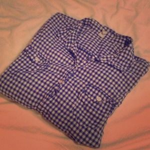 3/4 Sleeve Blue & White Checkered Button Up