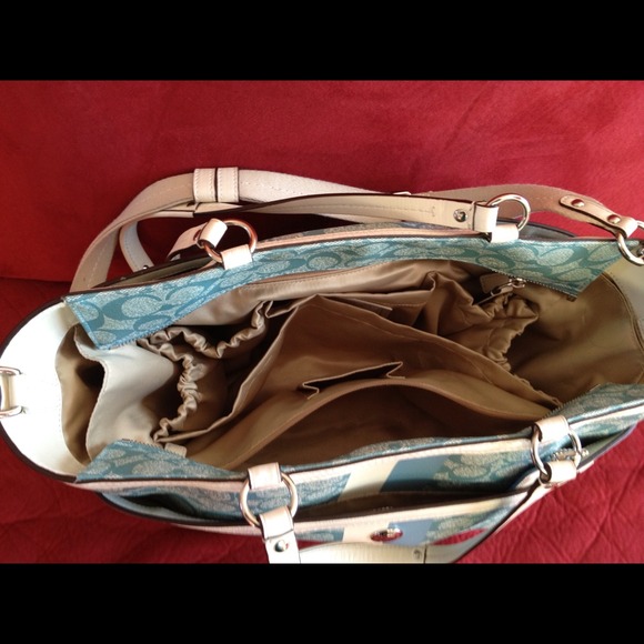 SOLD! Selling a genuine Coach Leather diaper bag - Picture 4 of 4