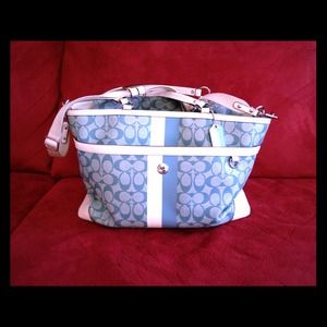 SOLD! Selling a genuine Coach Leather diaper bag