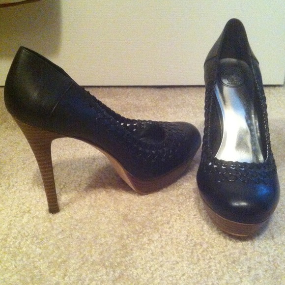 Jessica Simpson Shoes - Jessica Simpson Sexy black platforms!