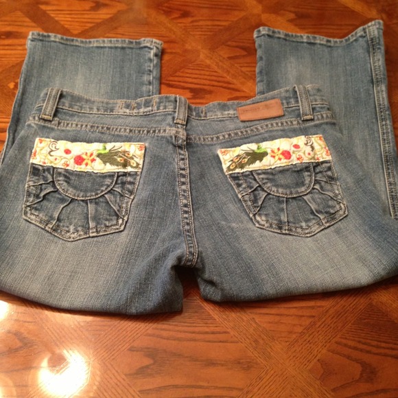 vigoss Denim - Vigoss Capri Jeans