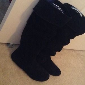 Steve Madden Black Suede Boots