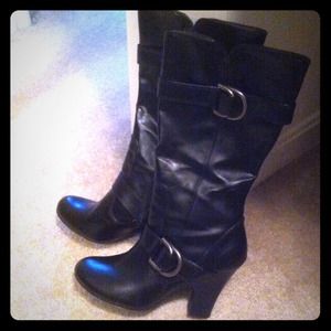 American Eagle black boots
