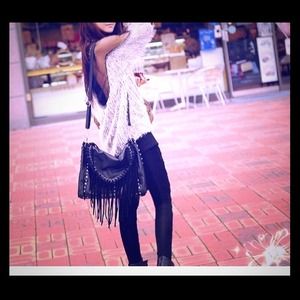 NEVER WORN & NEW-Mesh Feather White Lace sweater!