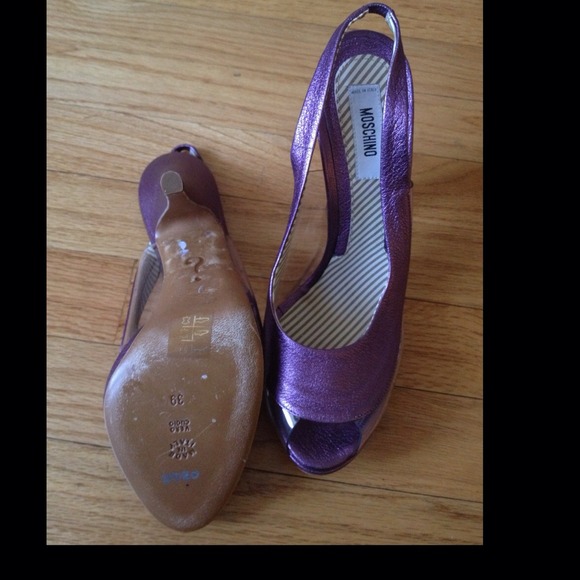 ⛔SOLD⛔Purple Moschino peeptoe pumps - Picture 2 of 4