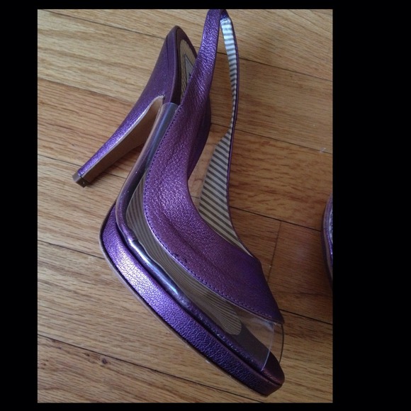 ⛔SOLD⛔Purple Moschino peeptoe pumps - Picture 4 of 4
