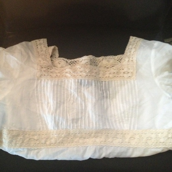 Romantic cream & lace peasant blouse