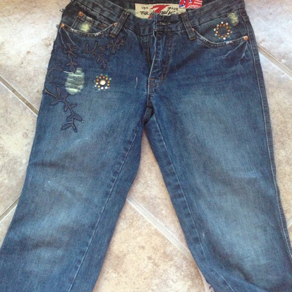 Gorgeous pair of 7 jeans. - Picture 3 of 4
