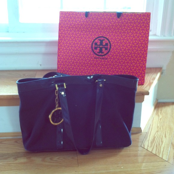 Tory Burch Handbags - Authentic Large Tory Burch Navy Blue Jane Tote