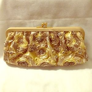 Elegant Gold Floral Clutch w/ Chain